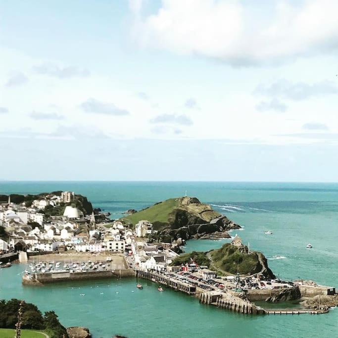 Paramount Apartments Ilfracombe, Arty Seaside Holiday Apartments Exterior foto