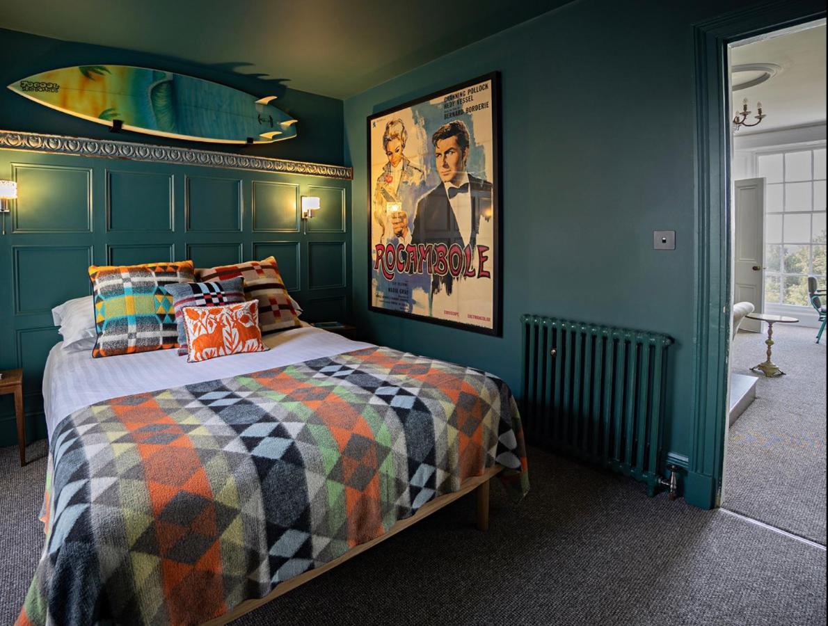 Paramount Apartments Ilfracombe, Arty Seaside Holiday Apartments Exterior foto