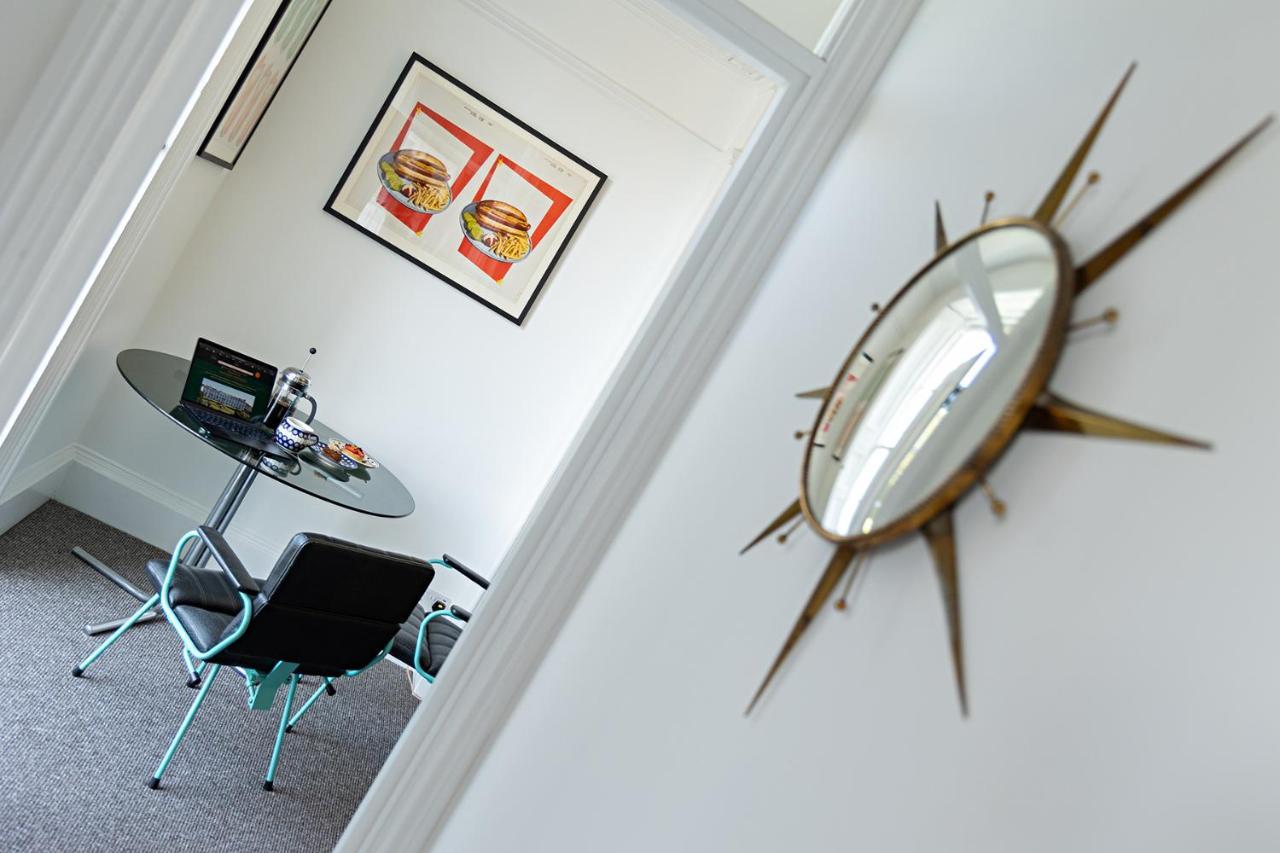 Paramount Apartments Ilfracombe, Arty Seaside Holiday Apartments Exterior foto