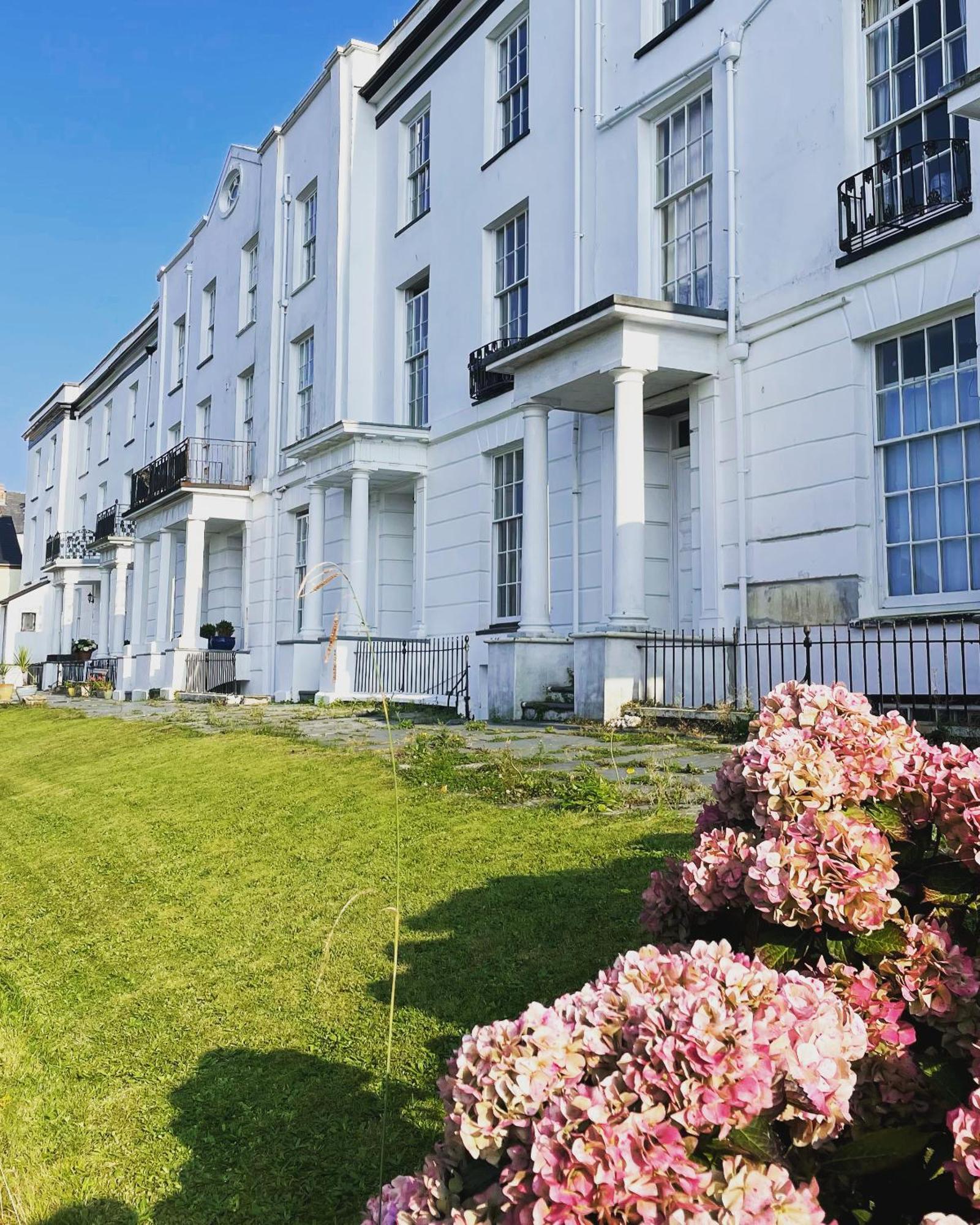 Paramount Apartments Ilfracombe, Arty Seaside Holiday Apartments Exterior foto